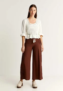 Blusa Detalles Crochet-Scalpers Best