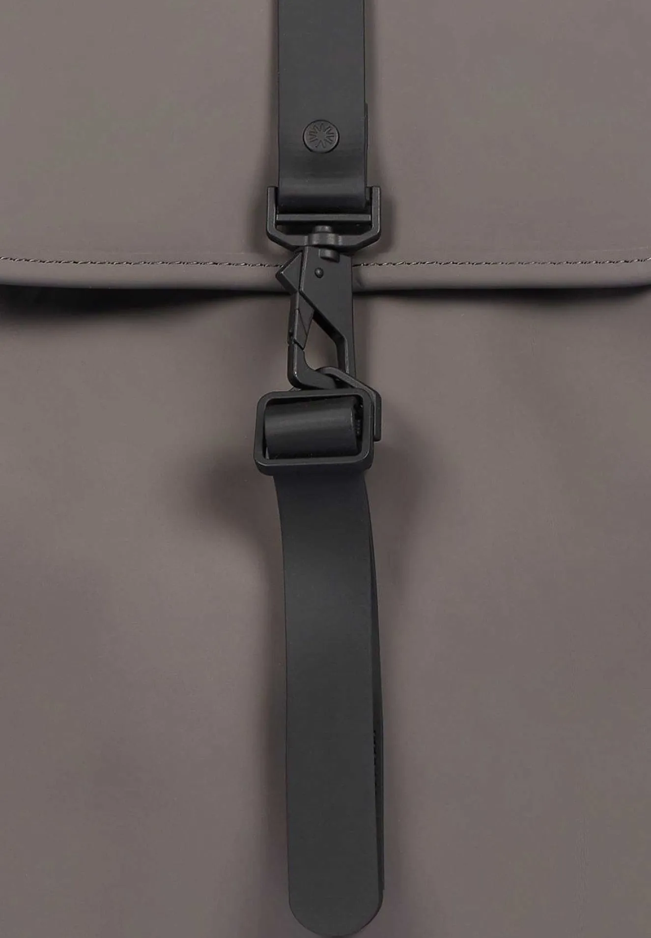 Rains | Mochila Rucksack Cargo-Scalpers Cheap