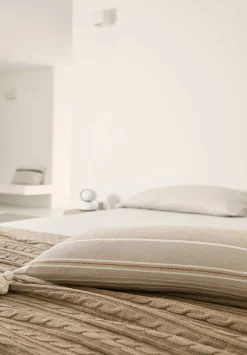 Cable Blanket-Scalpers Clearance